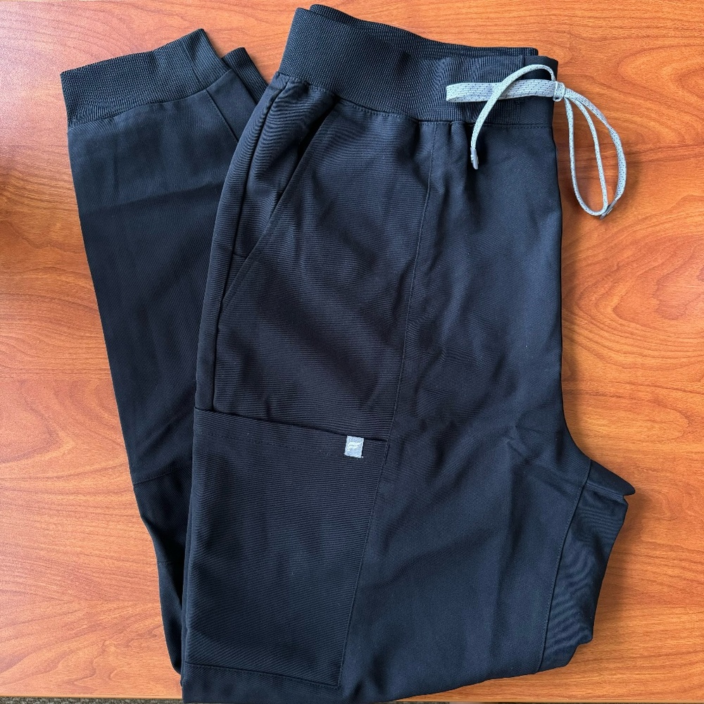 NEW Fabletics Scrubs High-Rise On-Call Joggers